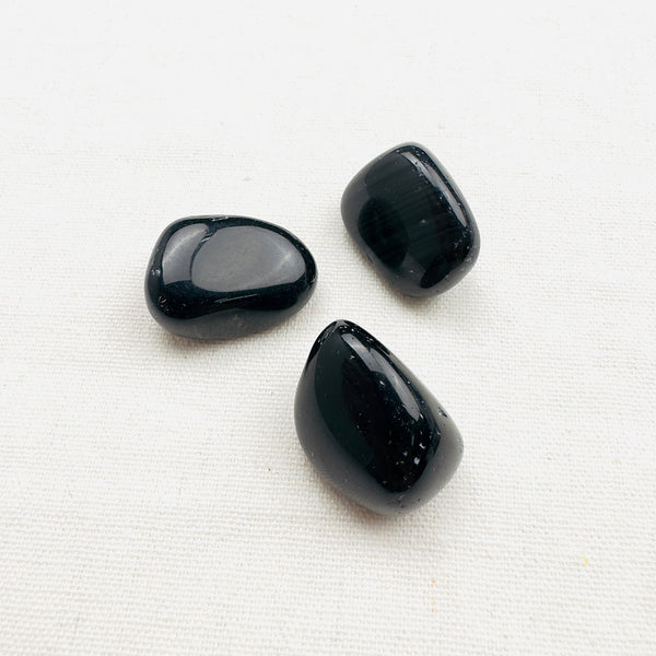 BLACK OBSIDIAN STONE SET